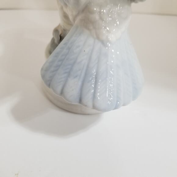 Vintage ceramic porcelain dove - Picture 7 of 15